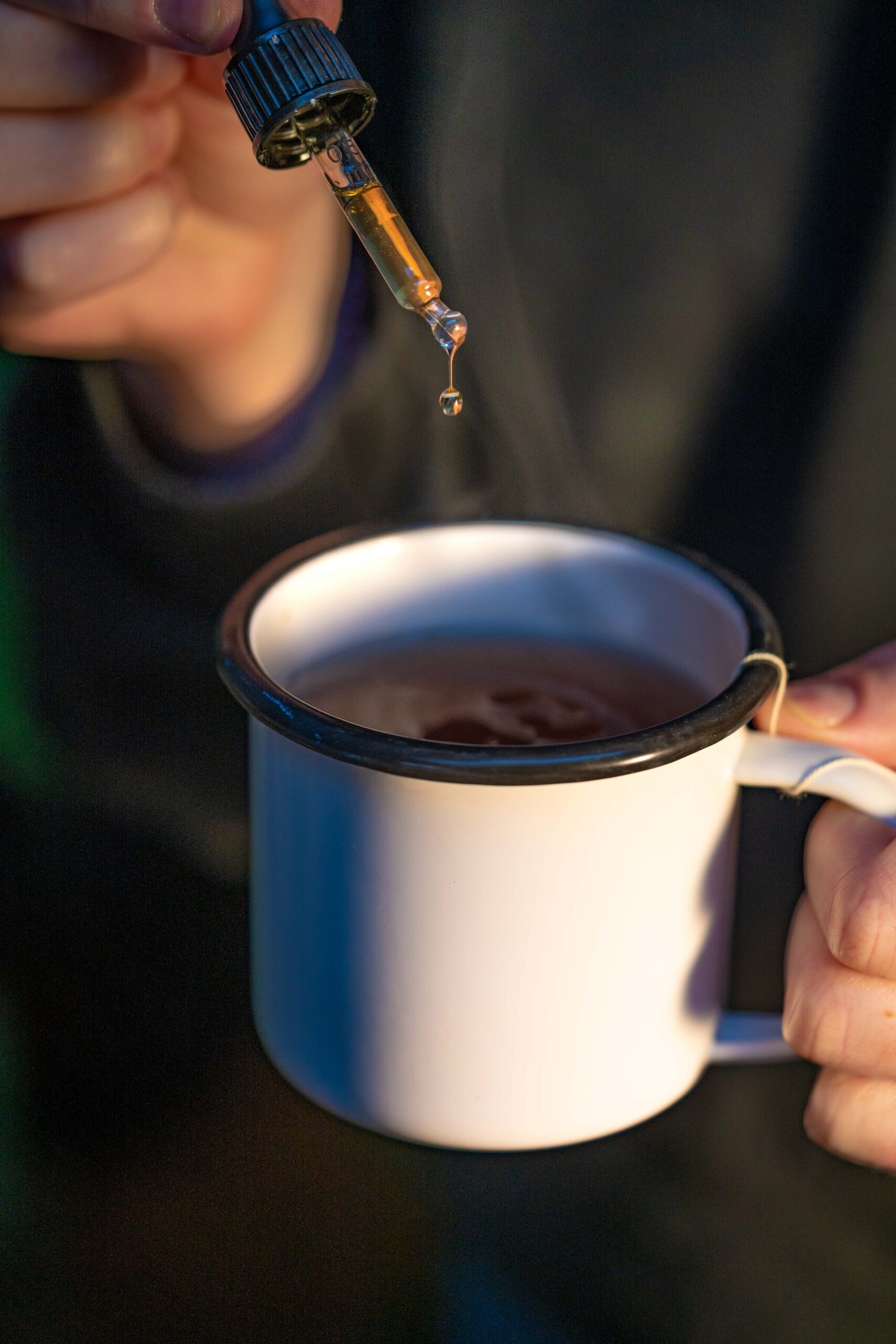 CBD Tea vs CBD Oil: Which One Should You Choose?